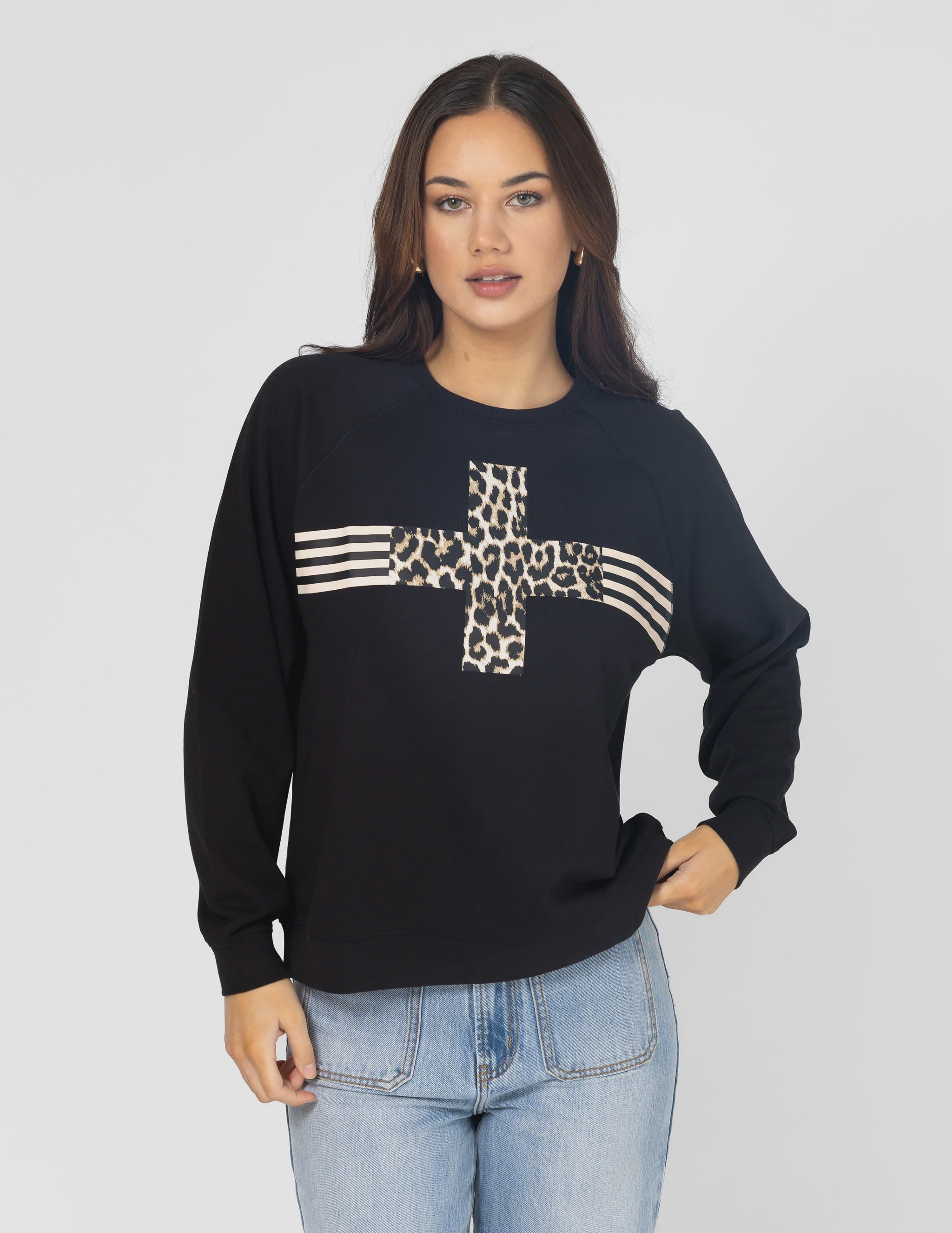 STELLA & GEMMA EVERYDAY SWEATER BLACK LEOPARD CROSS SG25AW679